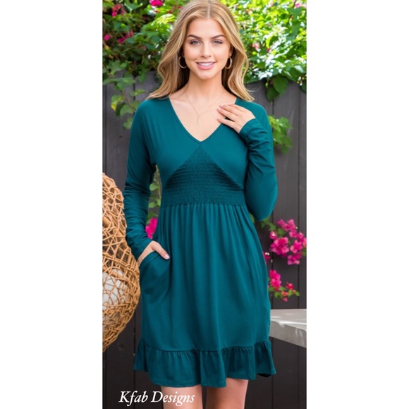 ❤️LAST 1! V Neck Emerald Ruffle Smocked Dress with Pockets! - Picture 7 of 7